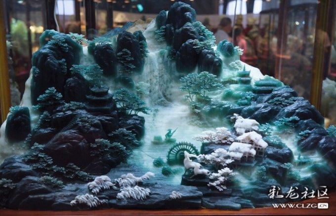我是2000年左右玩的这个光盘游戏，但是现在电脑不识别了，怎么可以再次识别？游戏画面